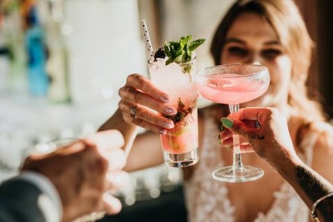Elegancki weselny drink bar BarCocktail